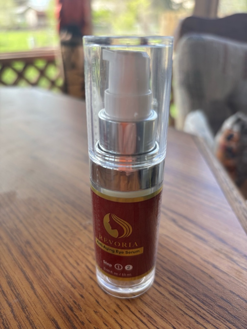 Revoria Anti-Aging Eye Serum — Red